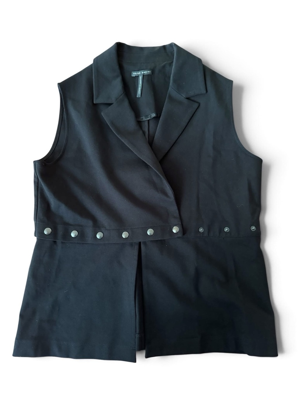 Sarah Pacini - Made in Italy - Black Snap front Vest. P2P 20”. Fits medium